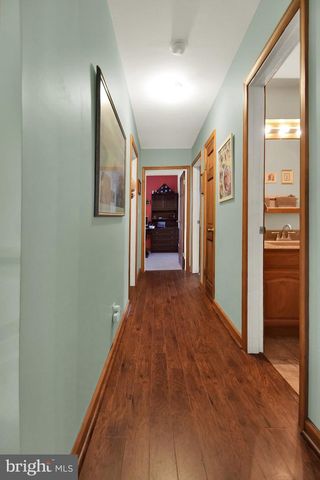 1138 BRANDON DR, Chambersburg, PA 17201