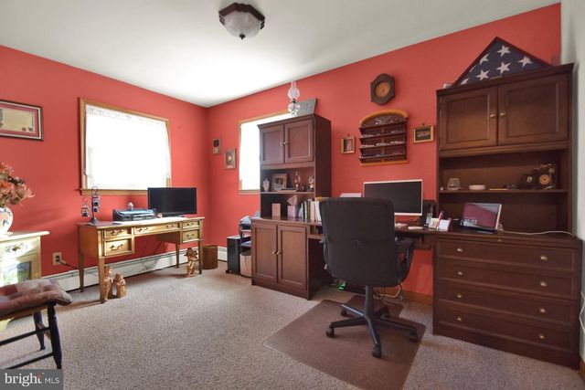 1138 BRANDON DR, Chambersburg, PA 17201