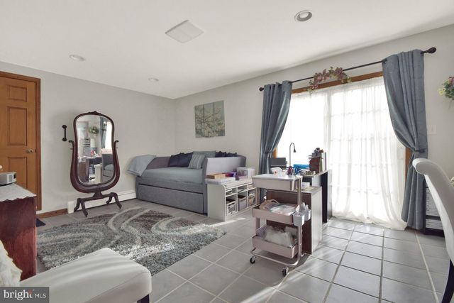 1138 BRANDON DR, Chambersburg, PA 17201