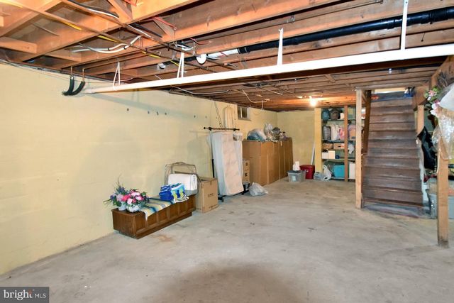 1138 BRANDON DR, Chambersburg, PA 17201