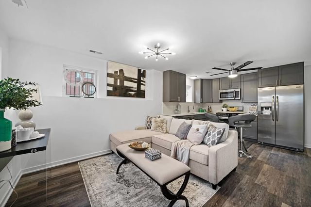 6556 S Evans Avenue GARDEN, Chicago, IL 60637