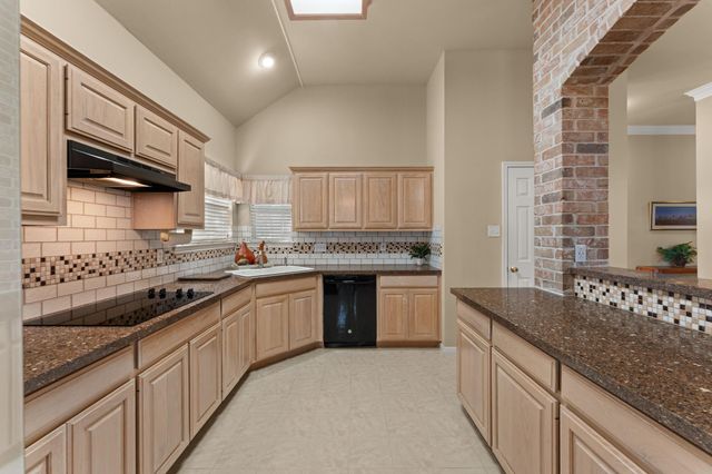 603 Flamingo BLVD, Lakeway, TX 78734