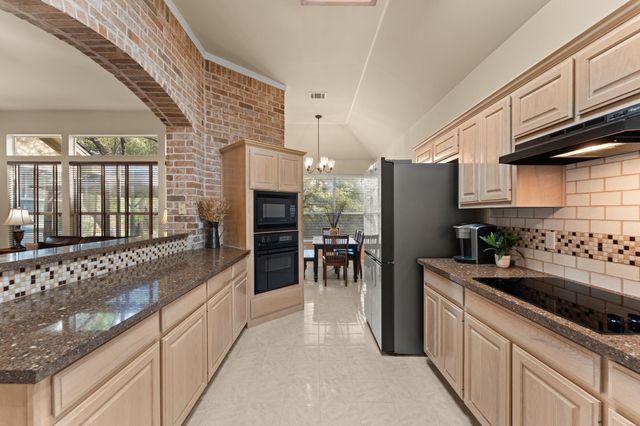 603 Flamingo BLVD, Lakeway, TX 78734