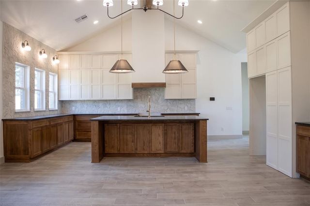 17787 Tall Oak Road, Choctaw, OK 73020