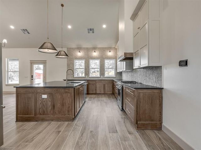 17787 Tall Oak Road, Choctaw, OK 73020