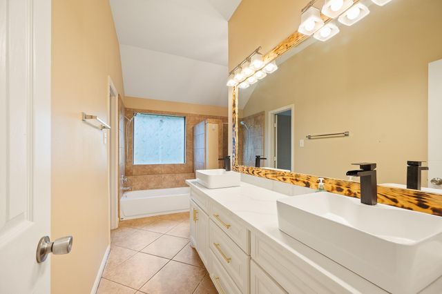 5842 N Magazine Circle, Houston, TX 77084