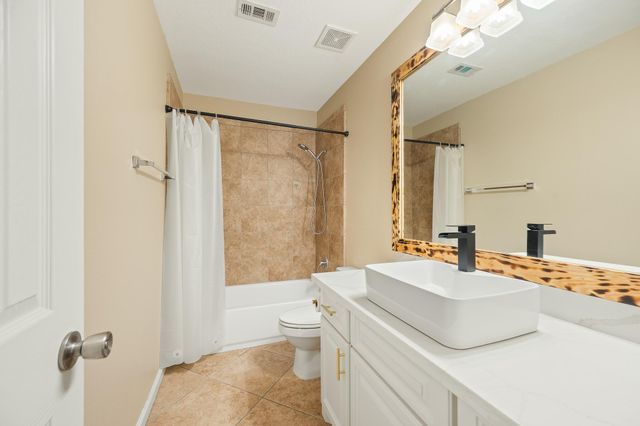 5842 N Magazine Circle, Houston, TX 77084