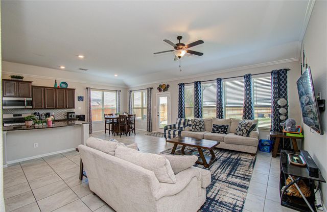 5126 Victory Shores Lane, Rosharon, TX 77583