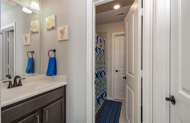 5126 Victory Shores Lane, Rosharon, TX 77583