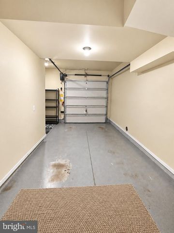 93 DANBURY ST SW, Washington, DC 20032