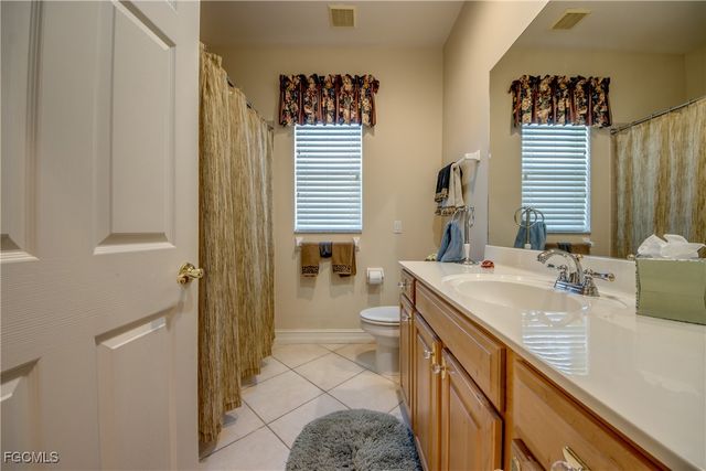 5605 Merlyn LN, Cape Coral, FL 33914