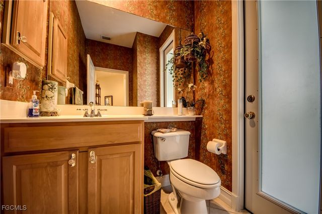 5605 Merlyn LN, Cape Coral, FL 33914