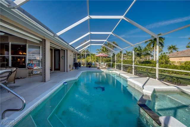 5605 Merlyn LN, Cape Coral, FL 33914