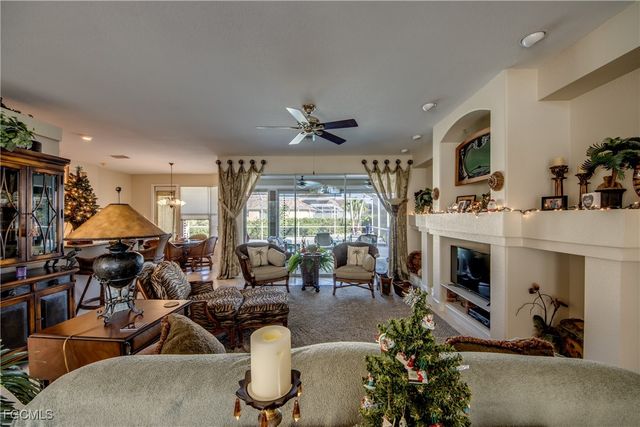 5605 Merlyn LN, Cape Coral, FL 33914