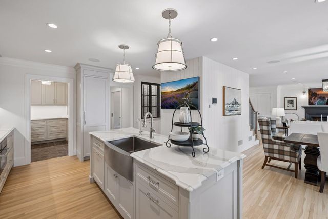 1397 Orono Lane, Wayzata, MN 55391