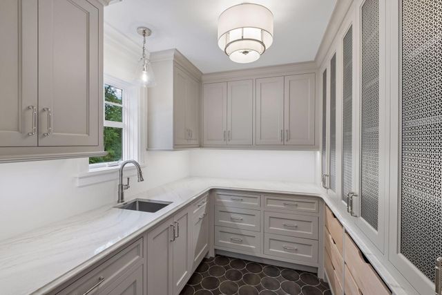 1397 Orono Lane, Wayzata, MN 55391