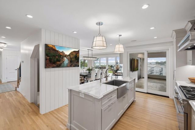 1397 Orono Lane, Wayzata, MN 55391