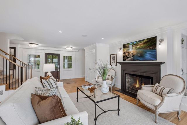 1397 Orono Lane, Wayzata, MN 55391