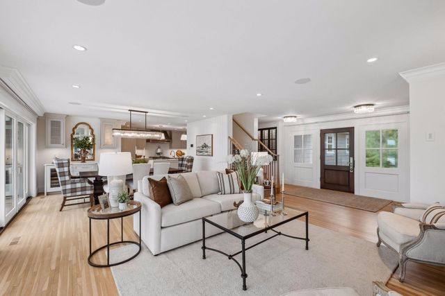 1397 Orono Lane, Wayzata, MN 55391
