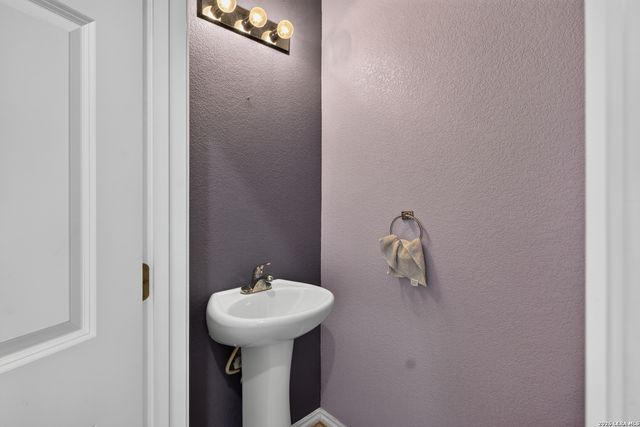 8906 MISSION STRM, San Antonio, TX 78223