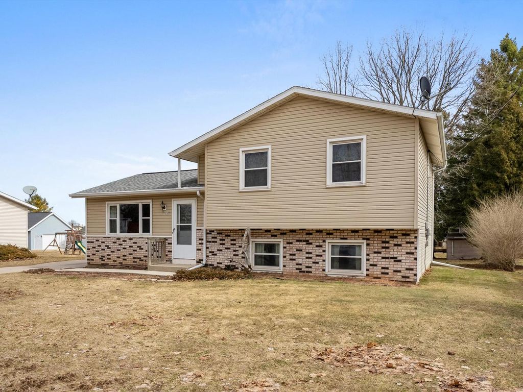 2129 S 23rd STREET, Manitowoc, WI 54220