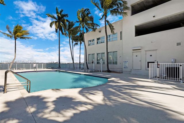 1625 Kennedy Cswy 1205G, North Bay Village, FL 33141