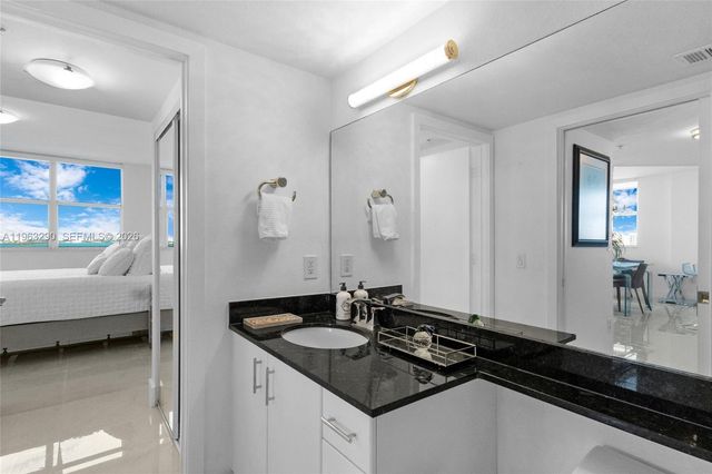 1625 Kennedy Cswy 1205G, North Bay Village, FL 33141