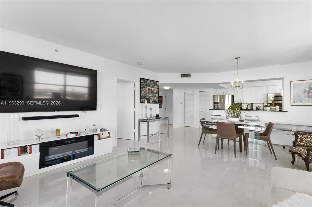 1625 Kennedy Cswy 1205G, North Bay Village, FL 33141