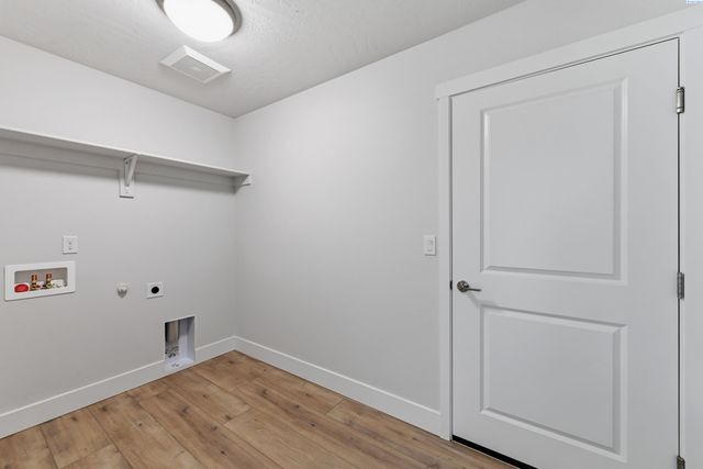 10008 Redbud Dr, Pasco, WA 99301