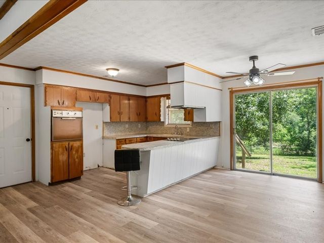 1016 N Saline, Grand Saline, TX 75140