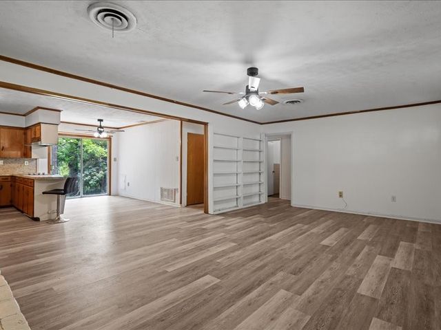 1016 N Saline, Grand Saline, TX 75140