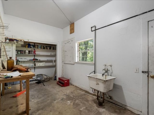1016 N Saline, Grand Saline, TX 75140
