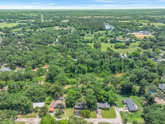 1016 N Saline, Grand Saline, TX 75140
