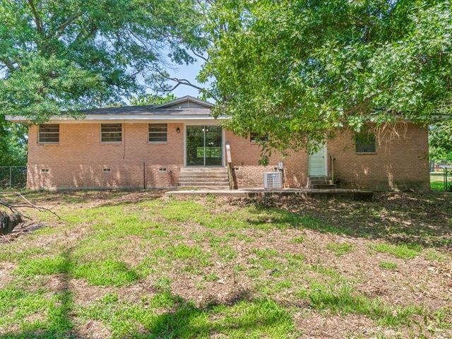 1016 N Saline, Grand Saline, TX 75140