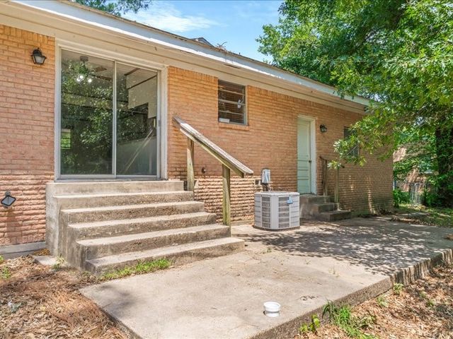 1016 N Saline, Grand Saline, TX 75140