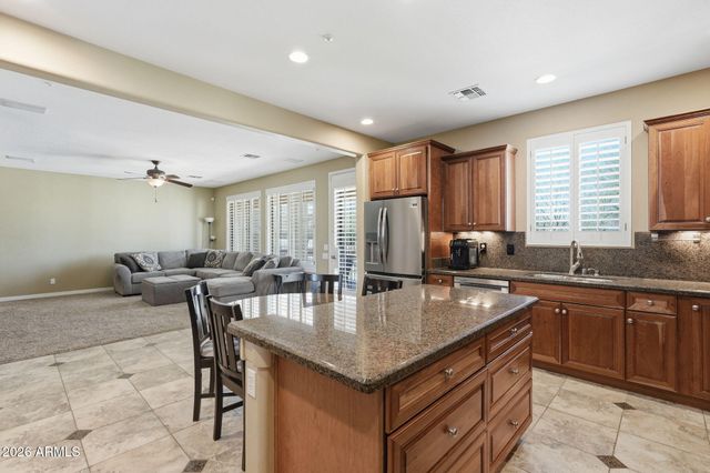 8638 W BRILES Road, Peoria, AZ 85383