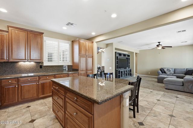 8638 W BRILES Road, Peoria, AZ 85383