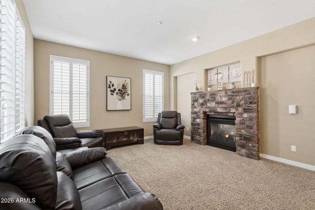 8638 W BRILES Road, Peoria, AZ 85383