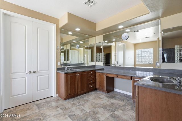 8638 W BRILES Road, Peoria, AZ 85383
