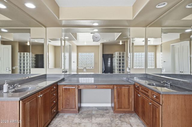 8638 W BRILES Road, Peoria, AZ 85383