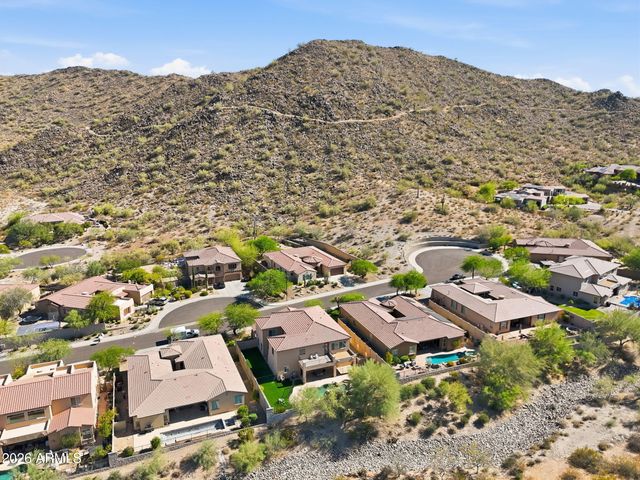 8638 W BRILES Road, Peoria, AZ 85383