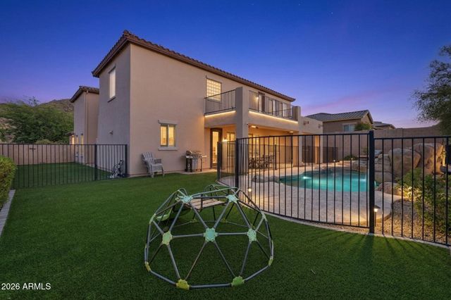 8638 W BRILES Road, Peoria, AZ 85383