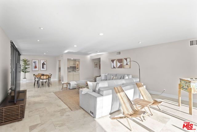 1630 S La Reina Way 3A, Palm Springs, CA 92264