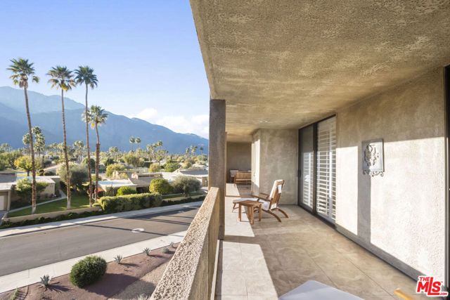 1630 S La Reina Way 3A, Palm Springs, CA 92264