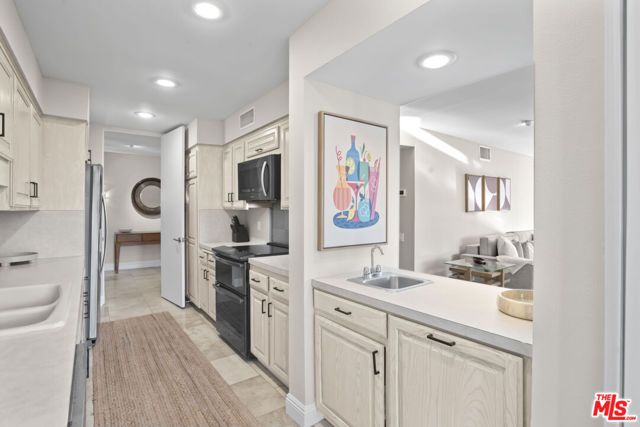 1630 S La Reina Way 3A, Palm Springs, CA 92264