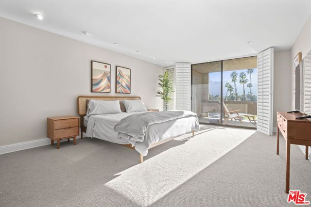 1630 S La Reina Way 3A, Palm Springs, CA 92264