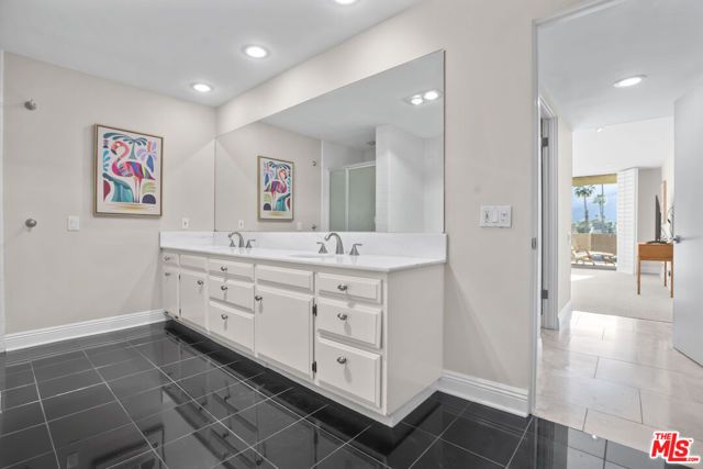 1630 S La Reina Way 3A, Palm Springs, CA 92264