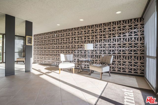 1630 S La Reina Way 3A, Palm Springs, CA 92264