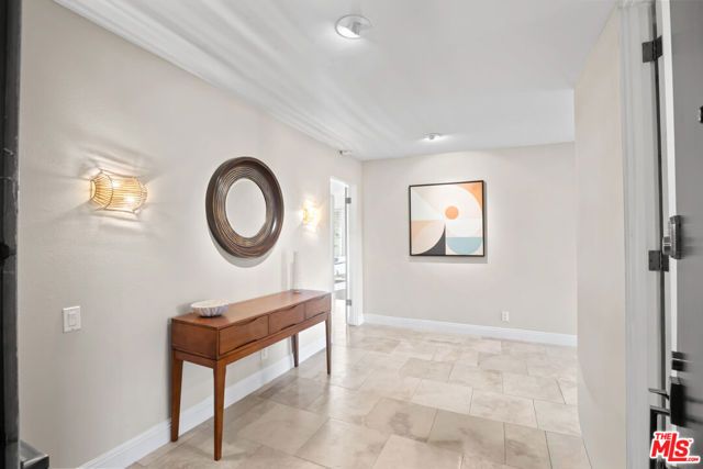 1630 S La Reina Way 3A, Palm Springs, CA 92264