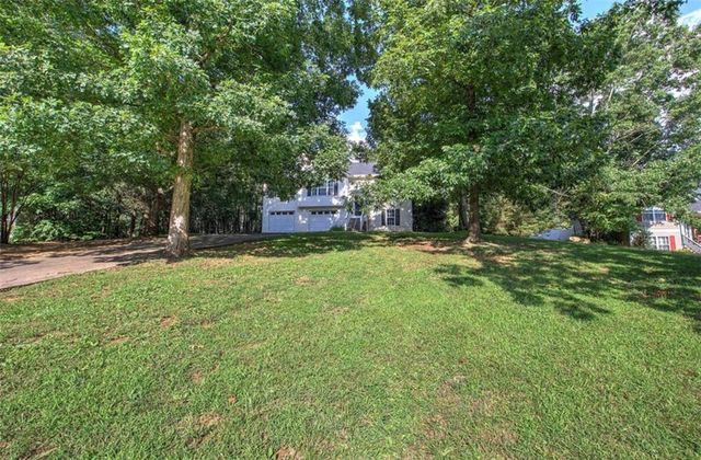 134 Dogwood Glen Drive, Aragon, GA 30104
